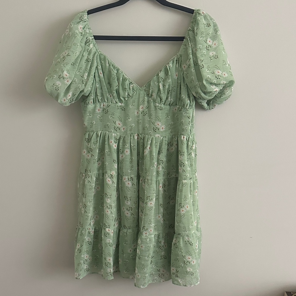 Chic Floral Puff Sleeve Mini Dress in Green